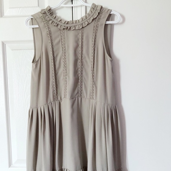 Aritzia Sunday Best Raleigh Dress in Gray - Picture 2 of 2